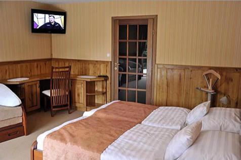 Trojka Hotel Es Panzio Szolnok Habitación foto